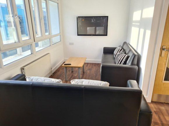 Property photo 2 of 6 9356310.Jpg