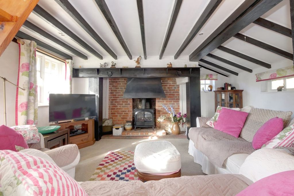 Property photo 2 of 31