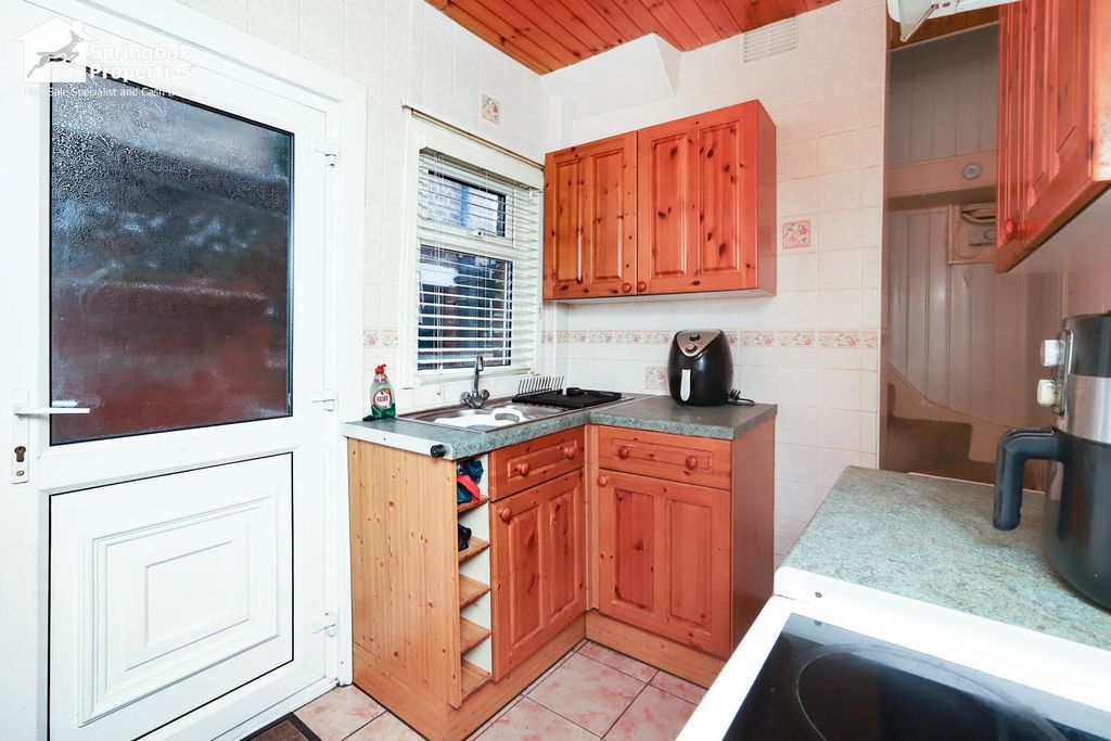 Property photo 3 of 15 Image 2