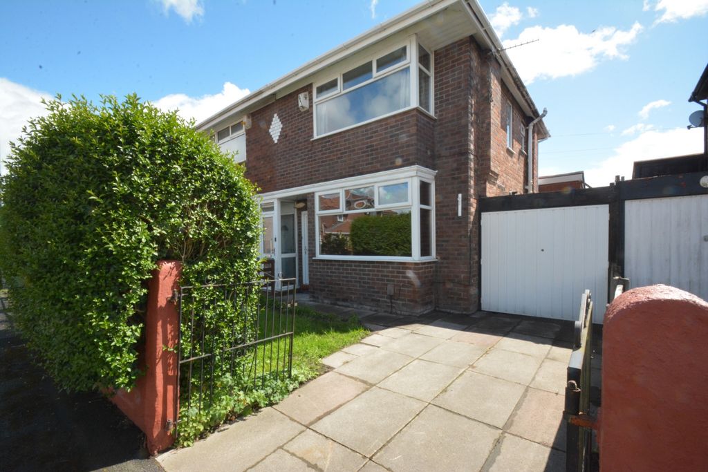 Property photo 1 of 11 Front