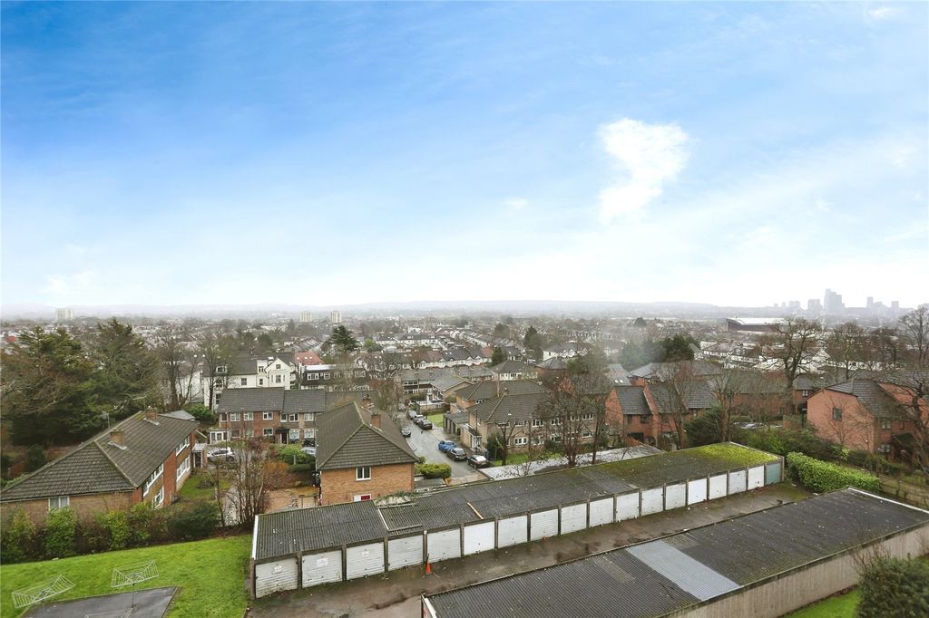 Property photo 1 of 35 Picture No. 33