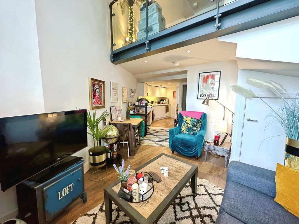 Property photo 2 of 12 Picture No. 28