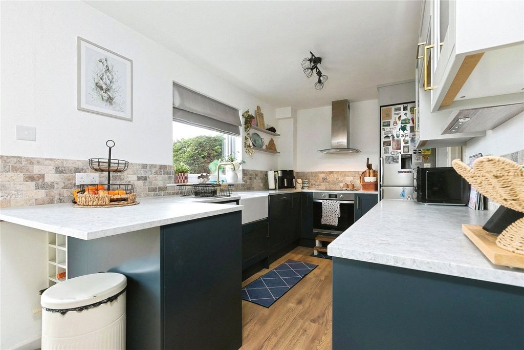Property photo 2 of 12 Kitchen
