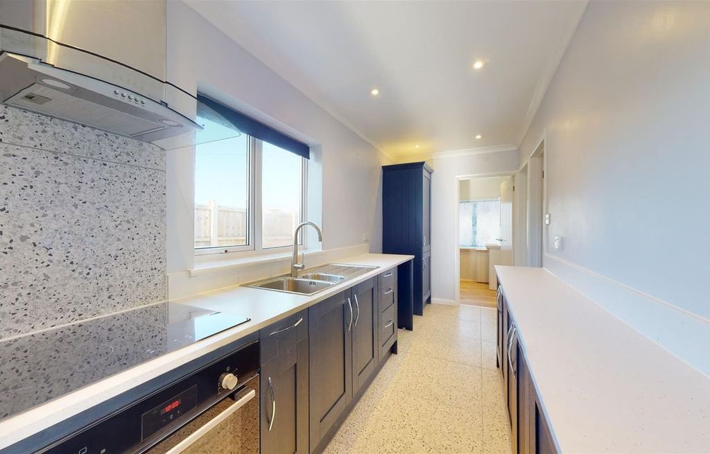 Property photo 2 of 9 Picture 2