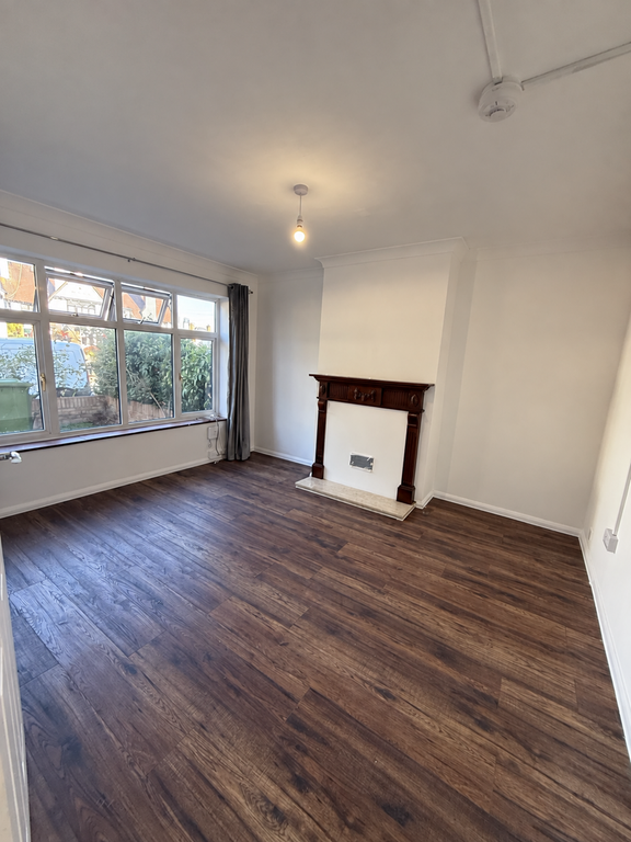 Property photo 3 of 10 Living Room