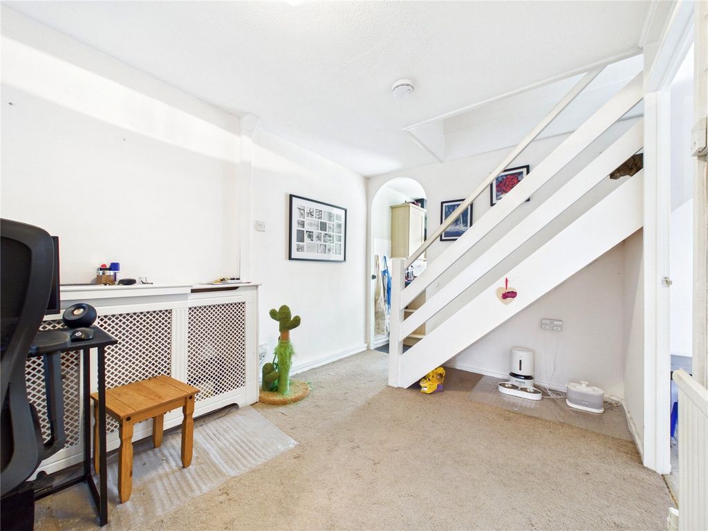 Property photo 3 of 16 Picture No. 02