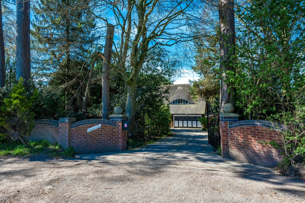 Property photo 2 of 34 Approach