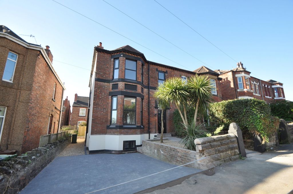 Property photo 1 of 49