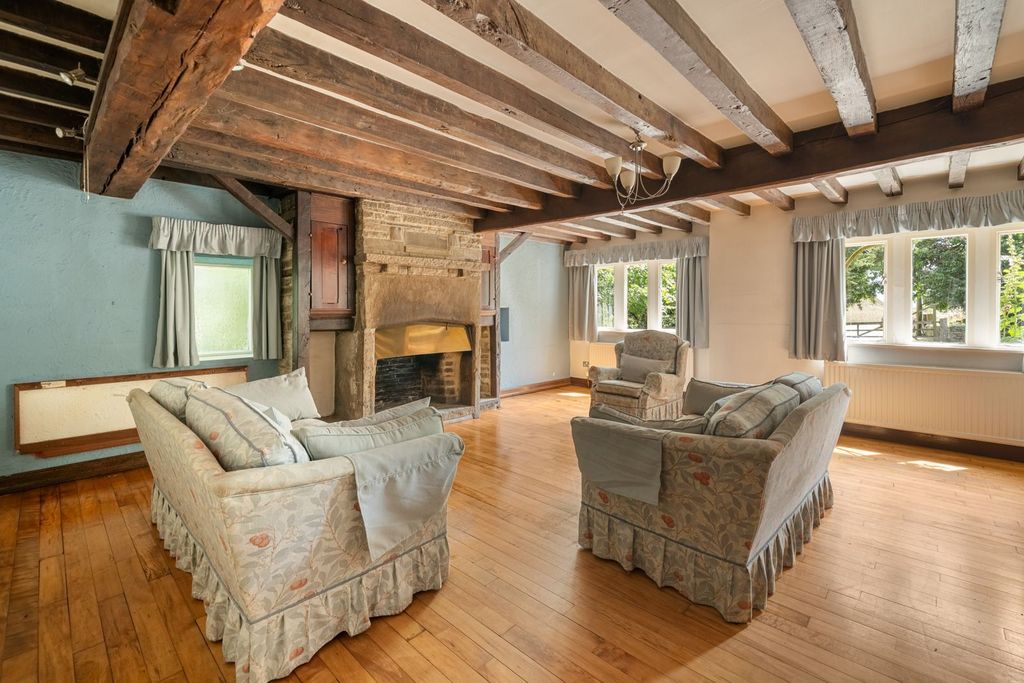 Property photo 3 of 40