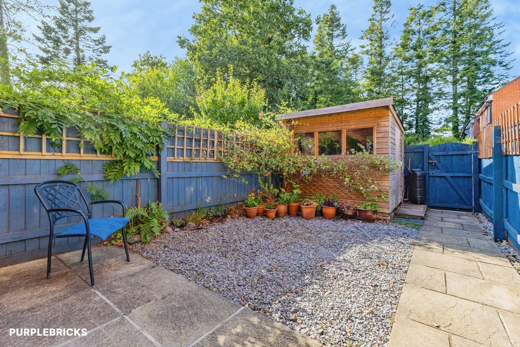 Property photo 2 of 24