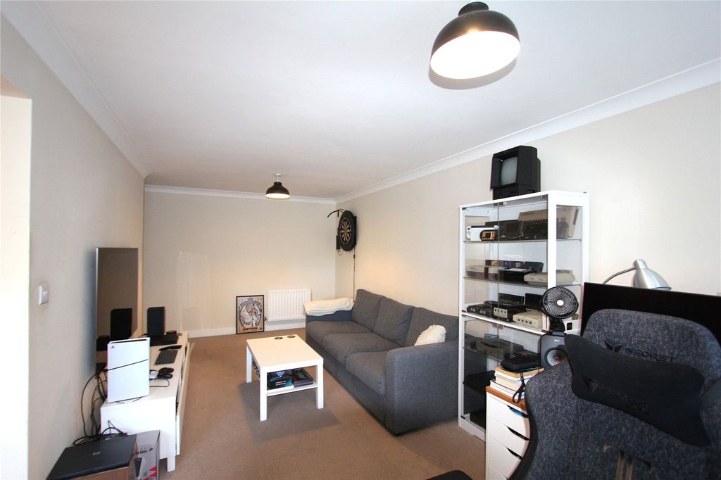 Property photo 3 of 10 Picture No. 13