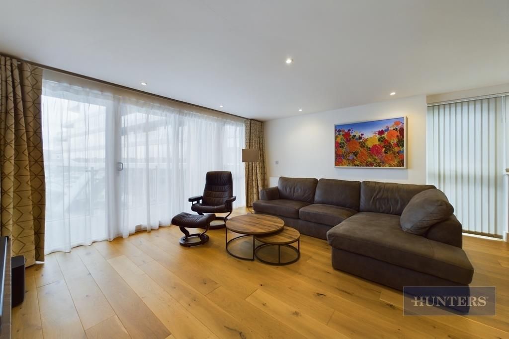 Additional image 7 of 3 bed flat for saleMaritime Walk, Ocean Village, Southampton SO14