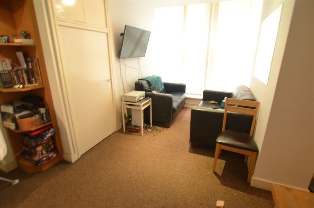 Property photo 3 of 6 Picture No. 06