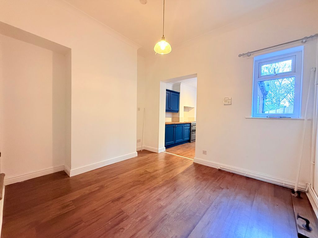 Property photo 3 of 8 Image