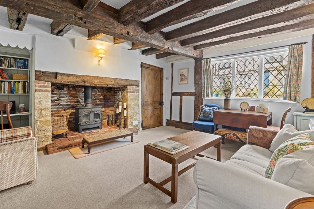 Property photo 2 of 33