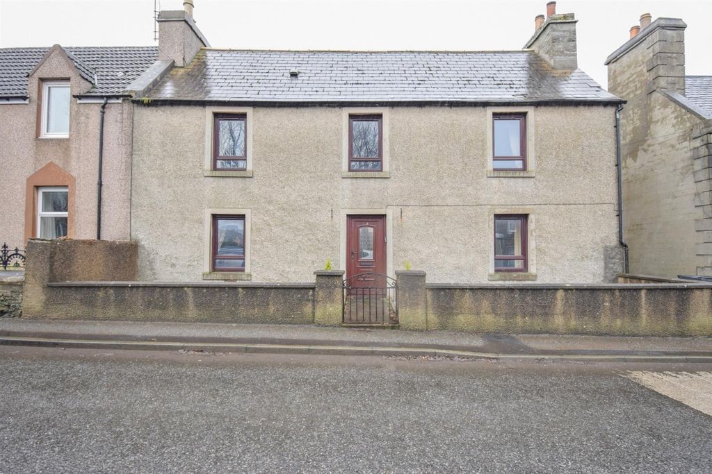 Property photo 1 of 21 Front