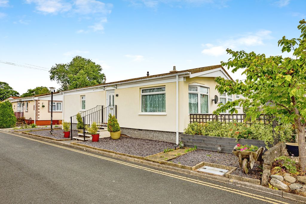 Property photo 1 of 20