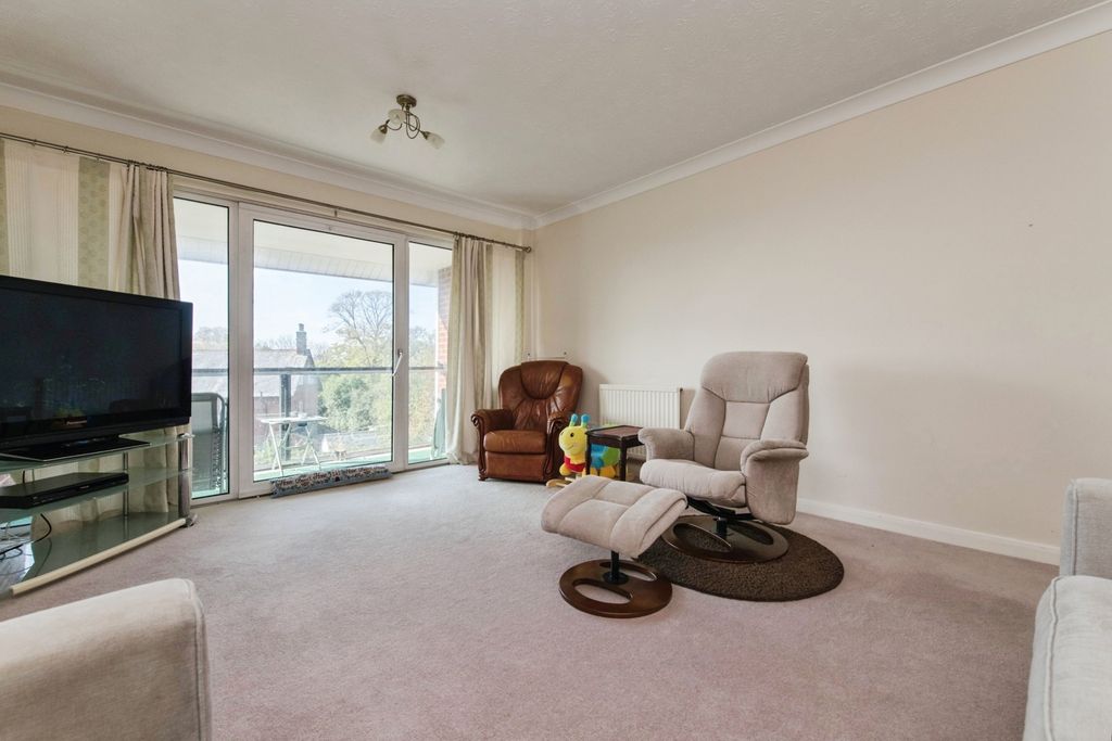 Property photo 3 of 20 Pbox-Img.Jpg