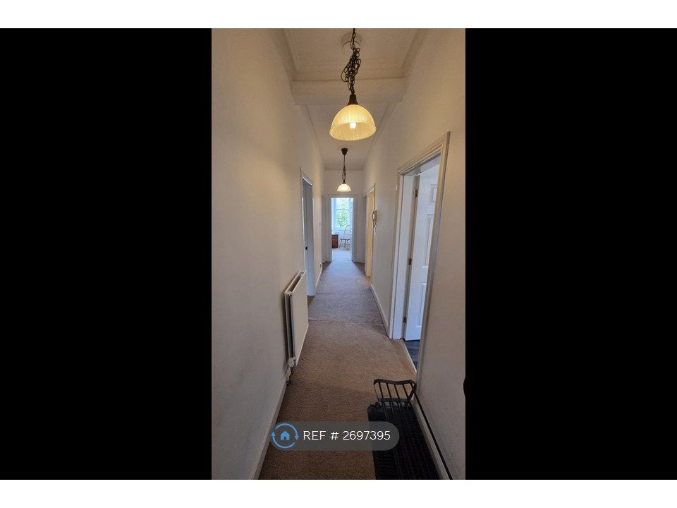 Property photo 3 of 9 Hall Way