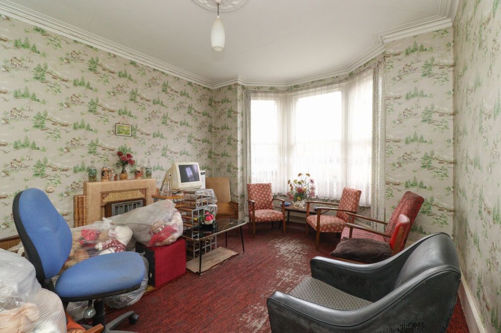 Property photo 2 of 15 Picture 2