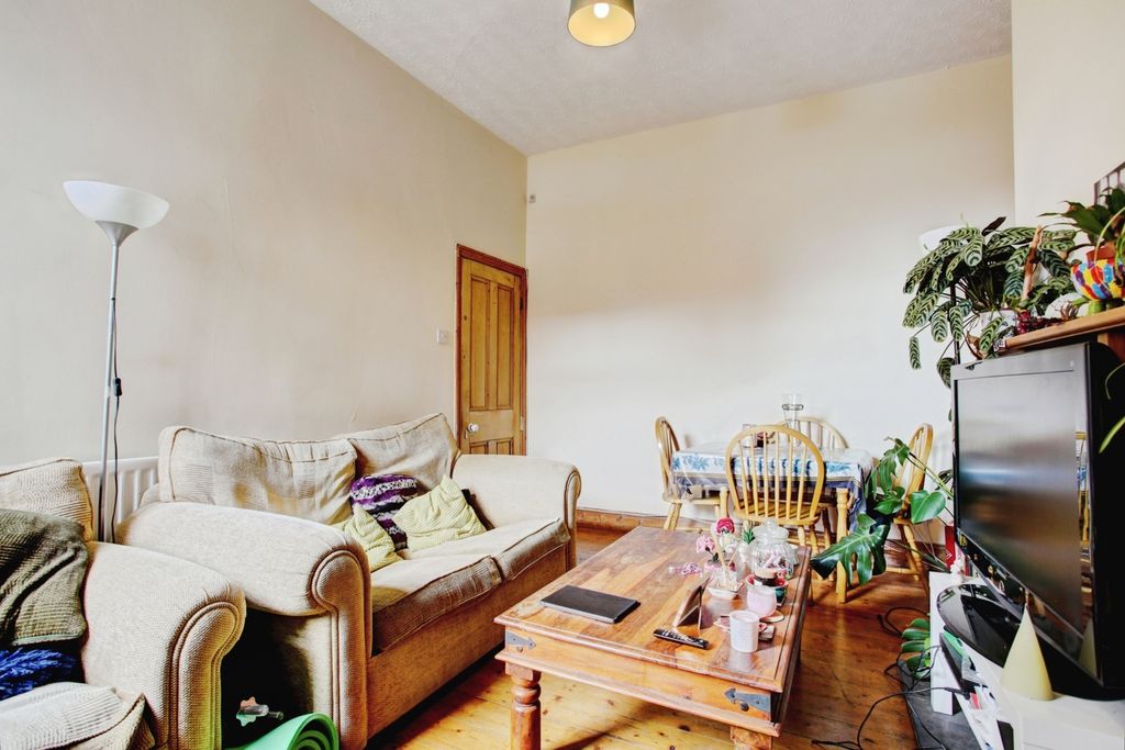 Property photo 3 of 13 Photo