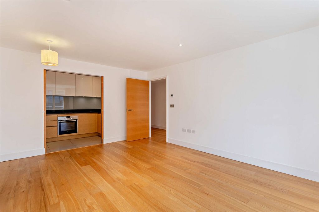 Property photo 3 of 10 Living Room