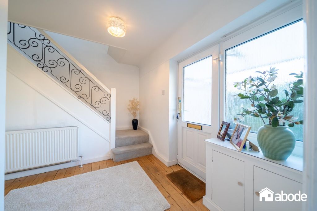 Property photo 2 of 35 Dsc05408-Hdr.Jpg