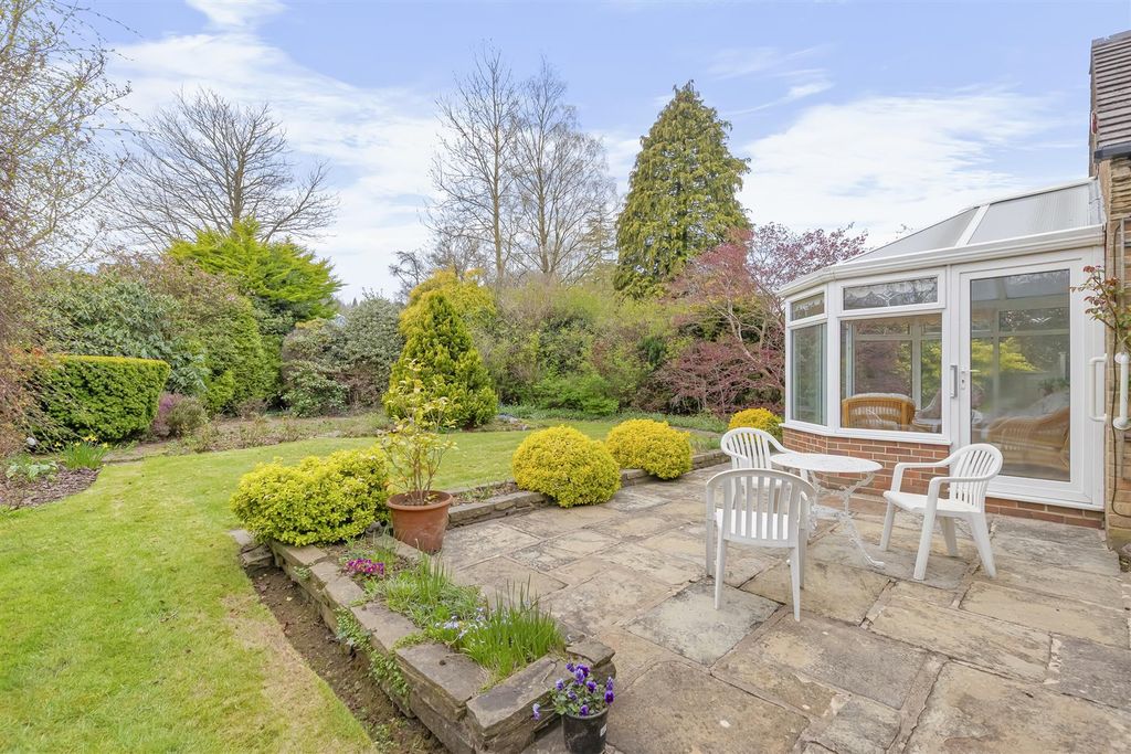 Property photo 2 of 24 South Facing Garden