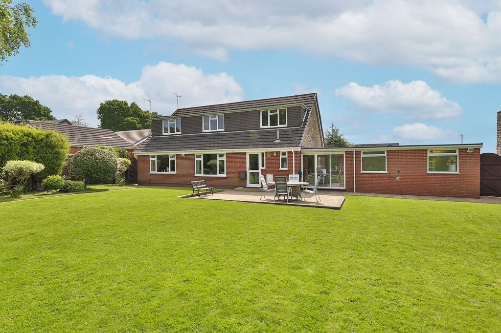 Property photo 1 of 30