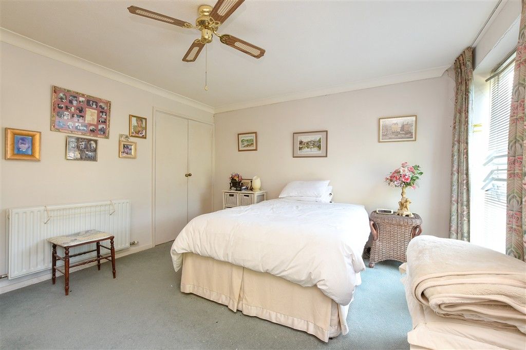 Property photo 2 of 10 Bedroom 1