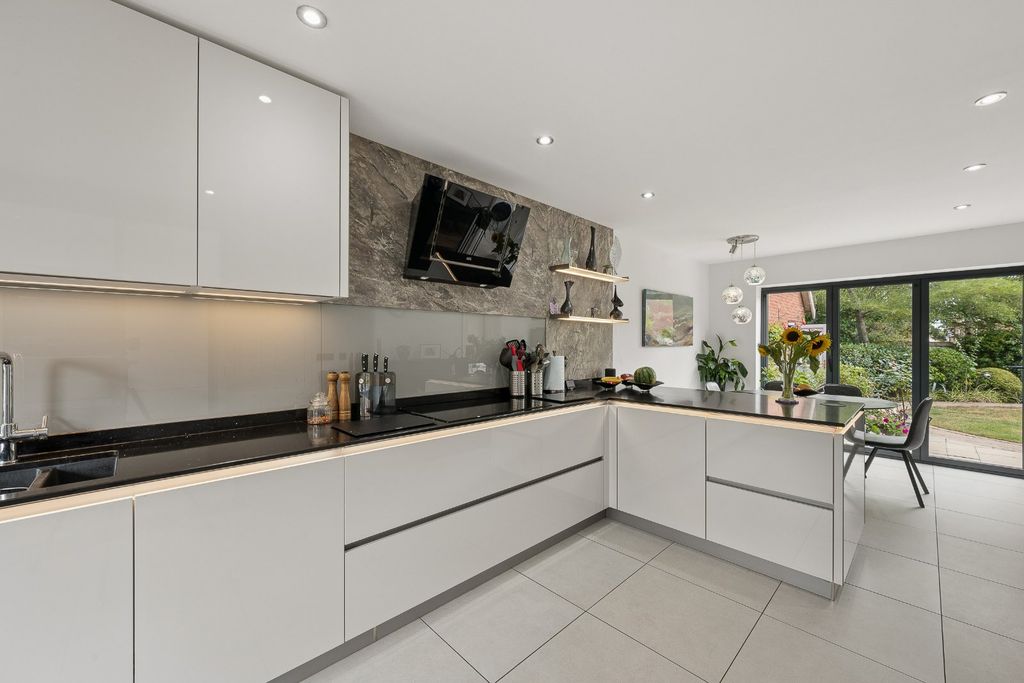 Property photo 2 of 26 Kitchen