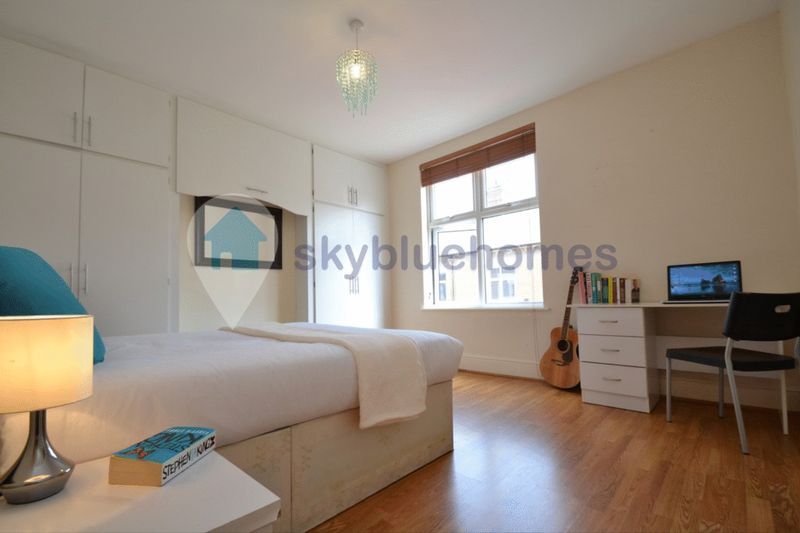 Property photo 2 of 6 Photo 6