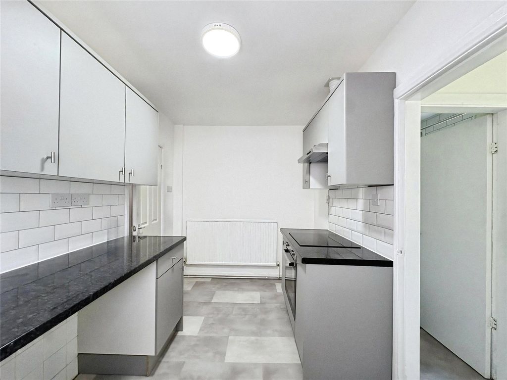 Property photo 2 of 17 Picture No. 20