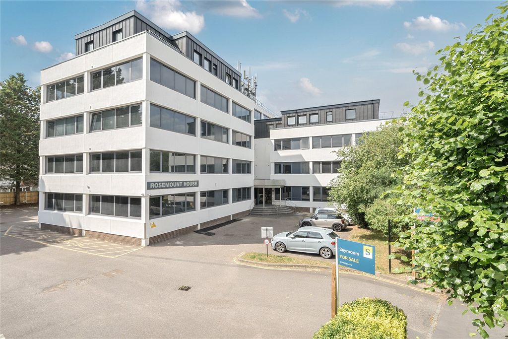 Property photo 1 of 7 External