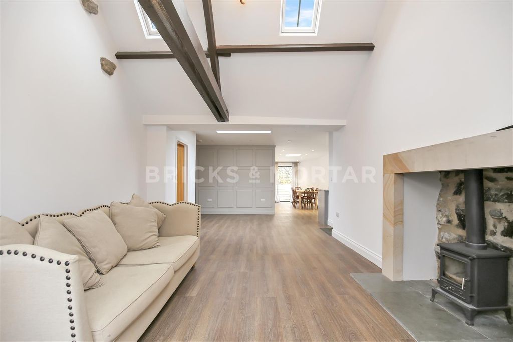 Property photo 3 of 25 3.Jpg