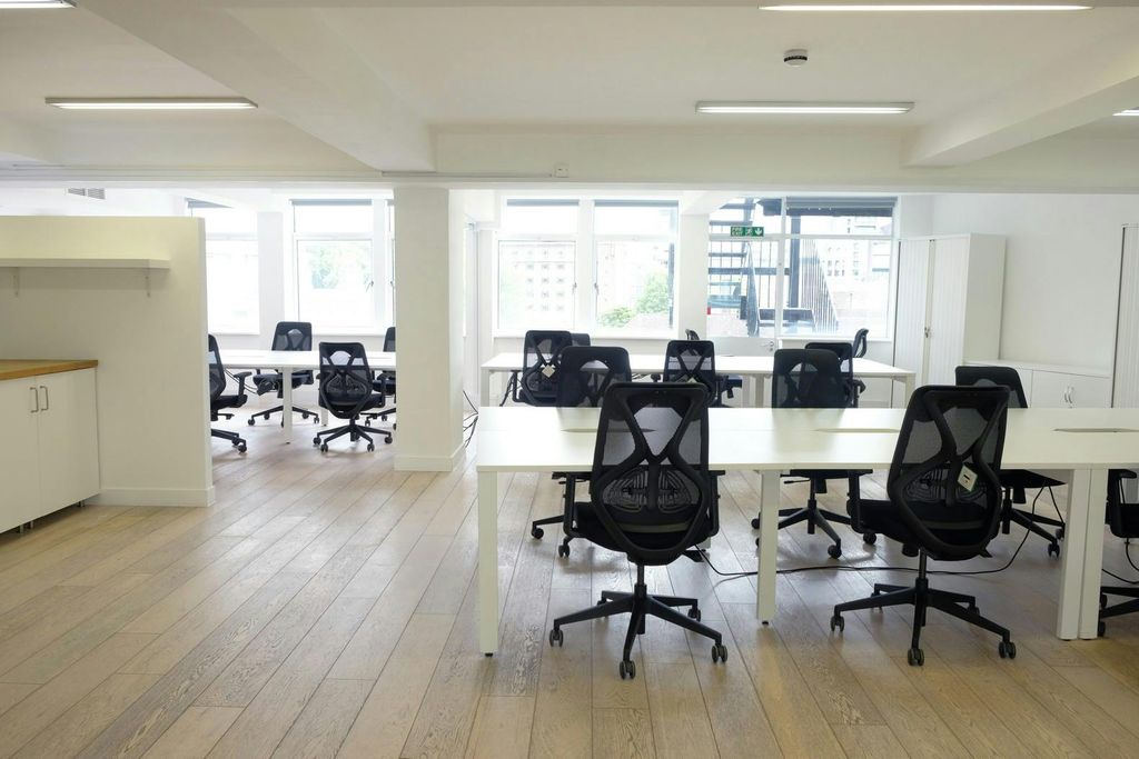 Property photo 3 of 12 4th Floor