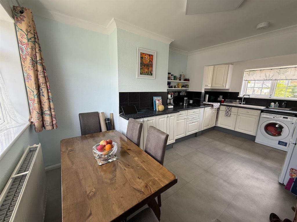 Property photo 2 of 24 Kitchen Dining Room