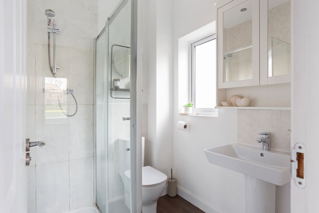 Additional image 31 of 3 bed detached house for salePhiland Lane, Coulsdon CR5