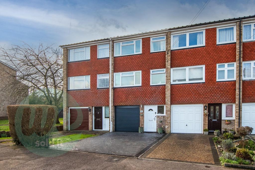 Property photo 1 of 17 Front