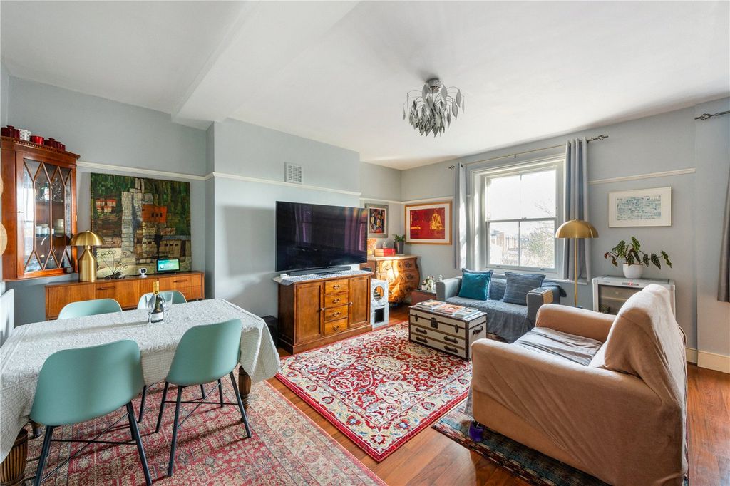 Property photo 2 of 12 Picture No. 15