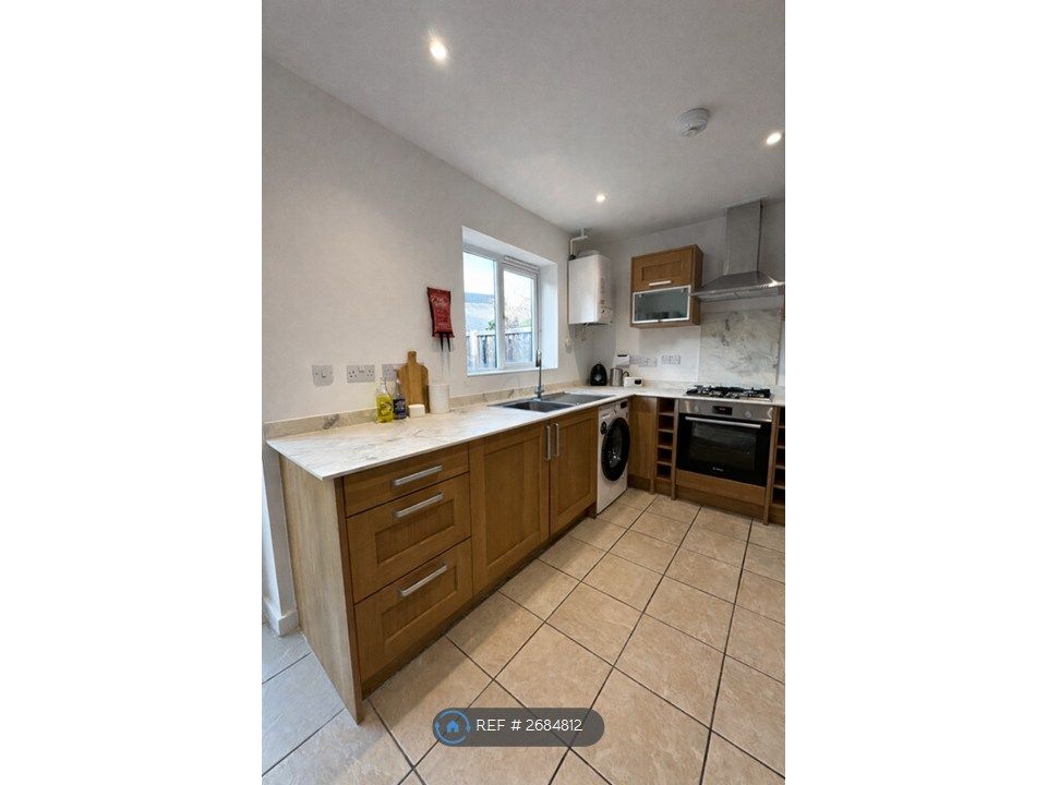 Property photo 1 of 13 Brand New Kitchen
