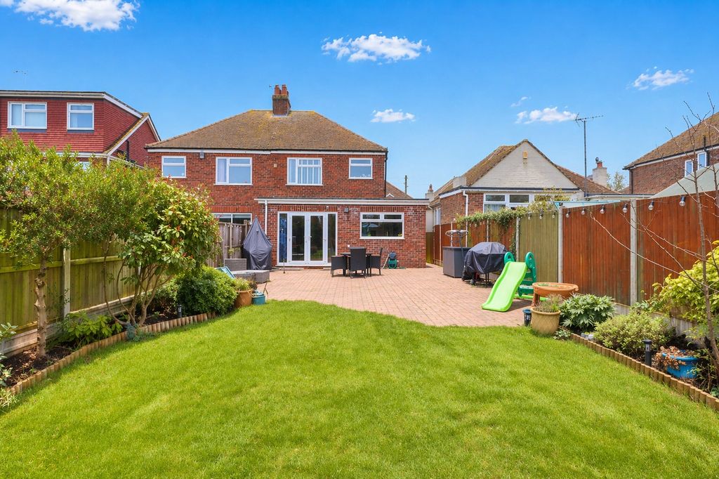Property photo 2 of 15 Picture No. 33