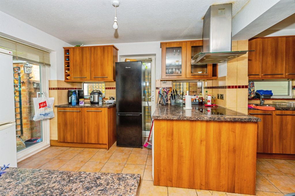 Property photo 3 of 21