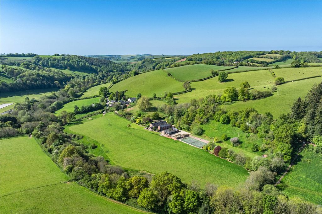 Property photo 1 of 31 Wadhams Farm