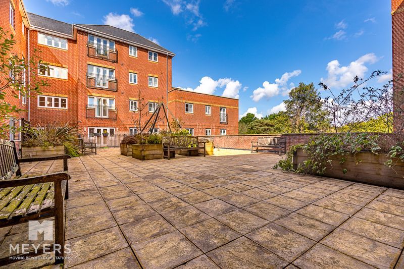 Property photo 2 of 11 Photo 3