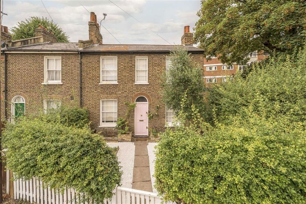 Property photo 1 of 7