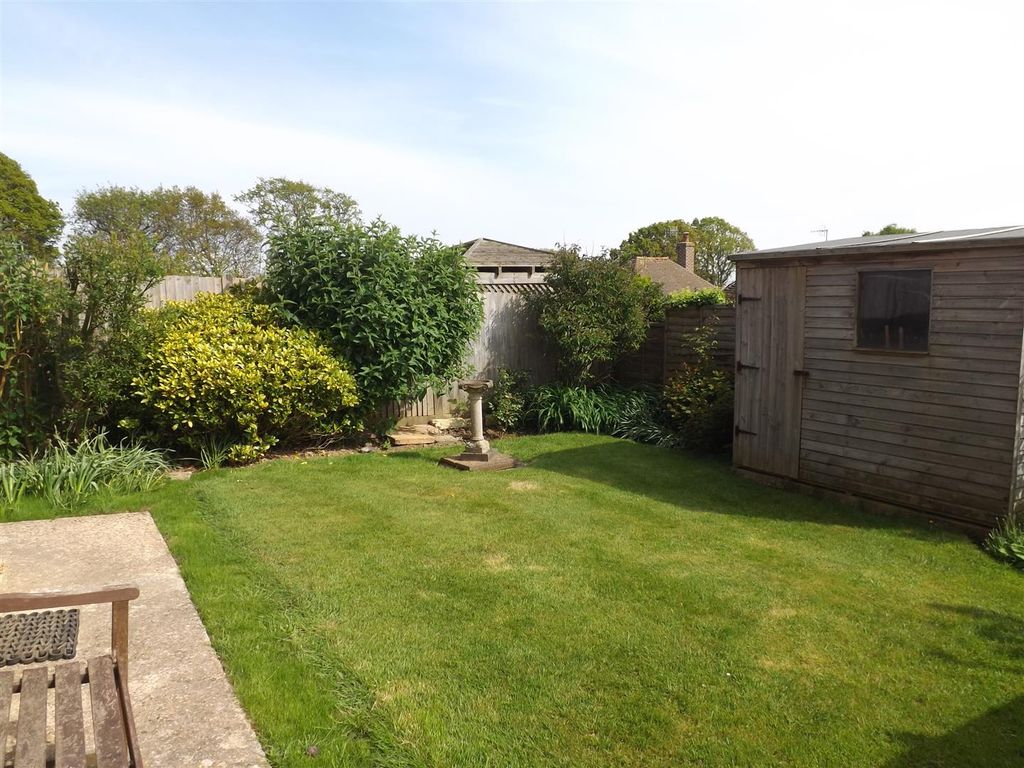 Property photo 2 of 18 Garden