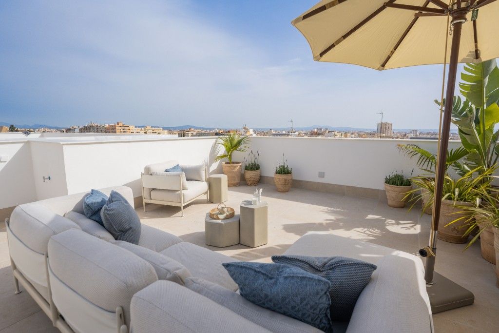 Property photo 2 of 20 Roof Terrace (1)
