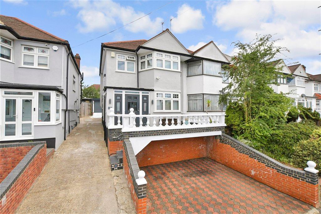 Property photo 3 of 16 Front (Web)