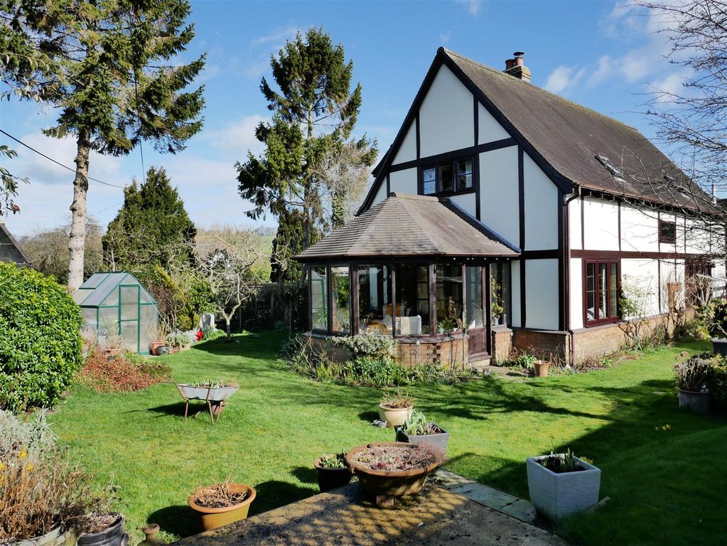 Property photo 2 of 37 Gardens